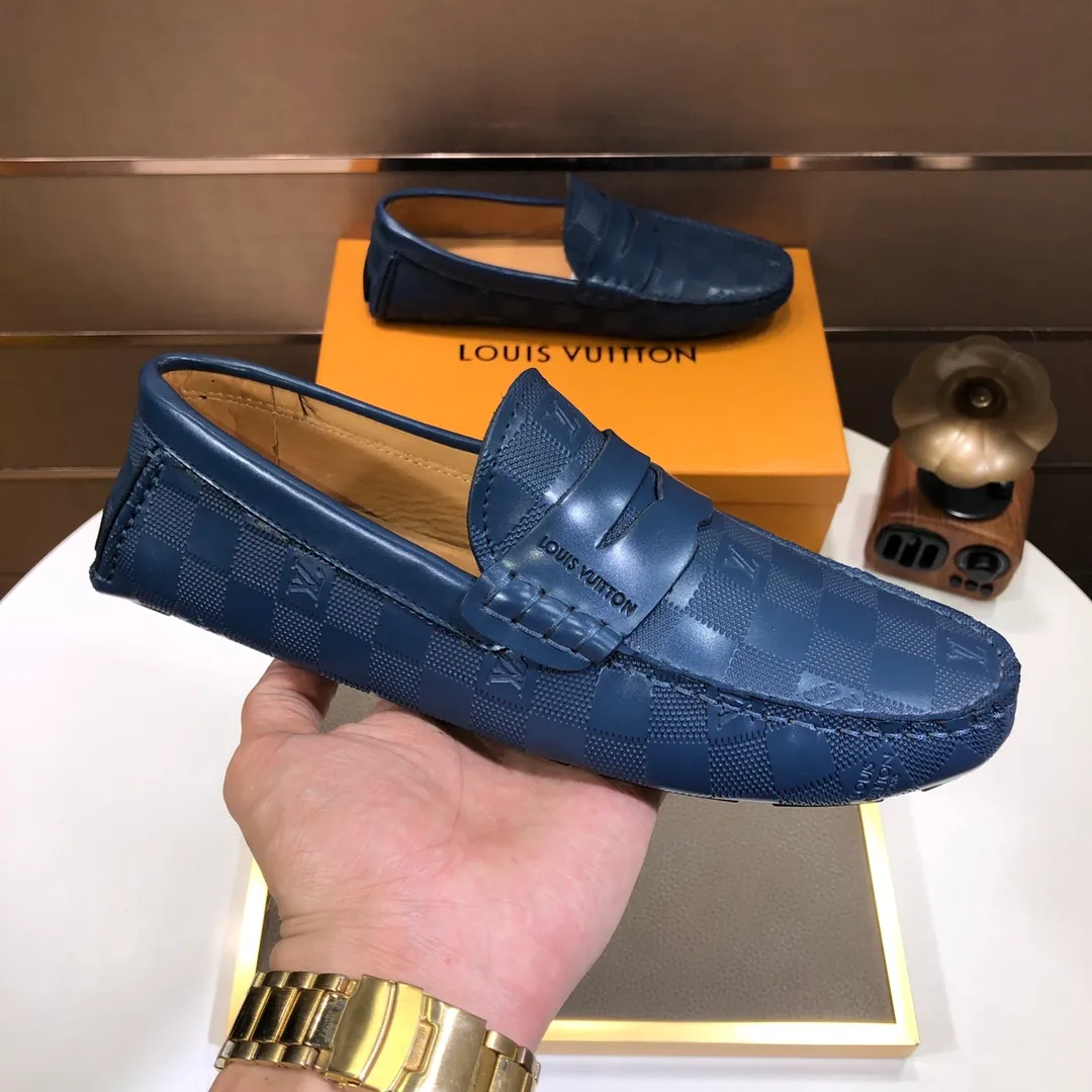 Men's men's shoes 💰420💰 [LV Doudou shoes] (water-dyed cowhide lining) new model is on the market, available on the official website. The new Doudou shoes are processed into single-color materials, and the uppers are made of imported cowhide material. The body of the shoe is fully hemmed with mark thread, and is lined with imported original cowhide leather. The elegant shoe shape is super suitable for all-matching, and the size is 38-44.